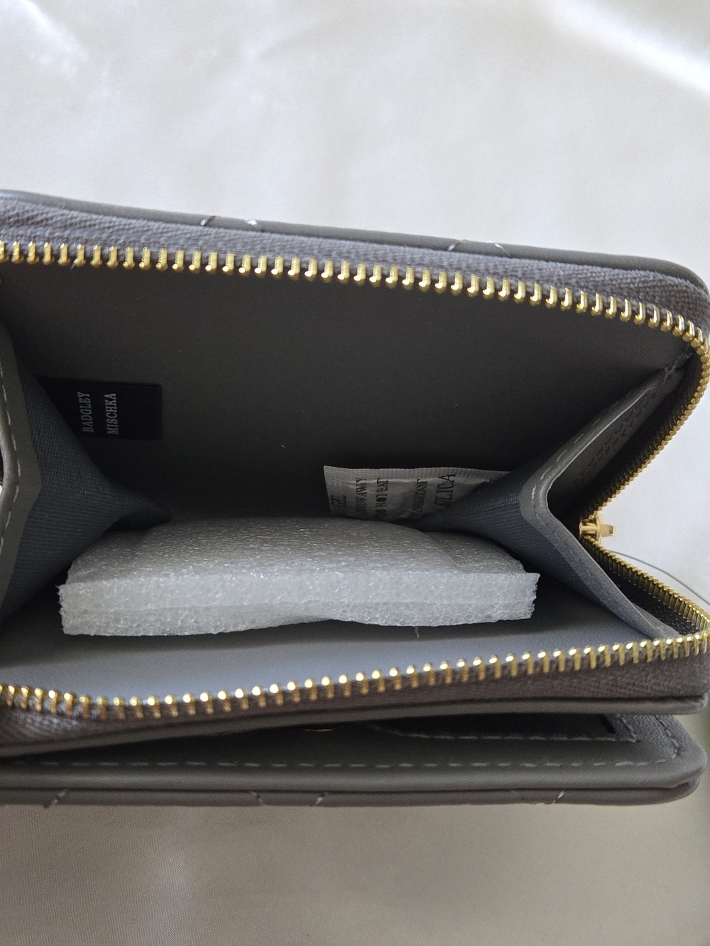 Badgley Mischka NWT Gray Quilted Zip Wallet with Gold Tone Logo - Picture 9 of 9